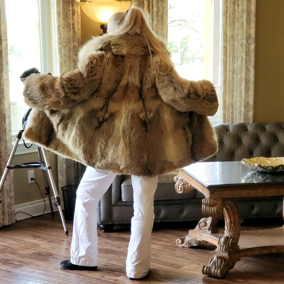 Luscious Coyote Fur Stroller sz M - Picture 8 of 17